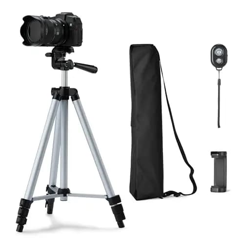 Amazon Basics Trípode para Teléfono y Cámara Réflex Digital de 127cm/50in, Ligero, con Bolsa, Mando a Distancia Inalámbrico y Soporte para Teléfono, Altura Ajustable, Plateado