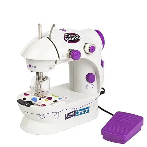 COLORBABY Shimmer N Sparkle 44080 - Máquina de coser infantil con luz y sonido / Kit de costura para niñas, mini máquina de coser portátil / Incluye accesorios para coser, juguetes de diseño de moda