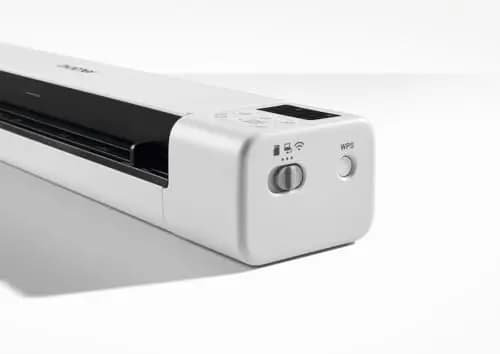 Brother DS940DW. Escáner portátil de documentos A4 a doble cara en color, con WiFi, batería y tarjeta microSD (no incluida)