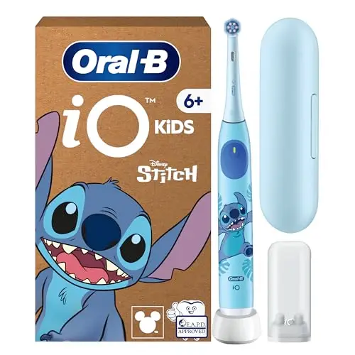 Oral-B iO Kids Disney Stitch Cepillo de Dientes Eléctrico para Niños +6 Años - 1 Cabezal, Estuche de Viaje, 3 Modos con Modo Sensible Apto para Niños, Temporizador con Música