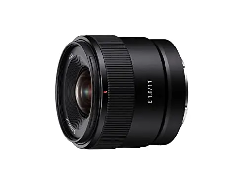 Sony SEL11F18 – 11 mm F1.8 Objetivo gran angular APS-C, compacto y luminoso, montura E. Ideal para vlogs, paisajes y arquitectura (compatible con A6400, A6700, ZV-E10)