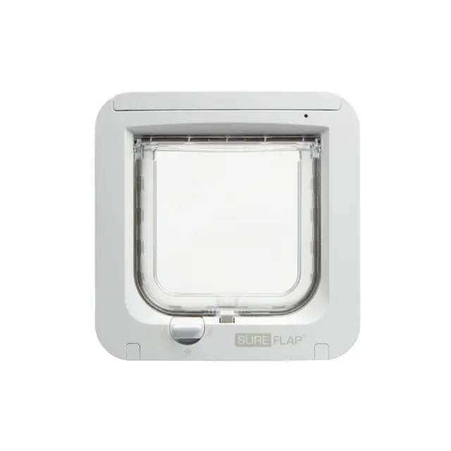 Gatera SureFlap Sure Petcare con Lector de Microchip y Placas de identificación RFID; Control Mediante un botón; para Puertas, Ventanas y Paredes; Blanca; Necesita 4 Pilas AA (no Incluidas).